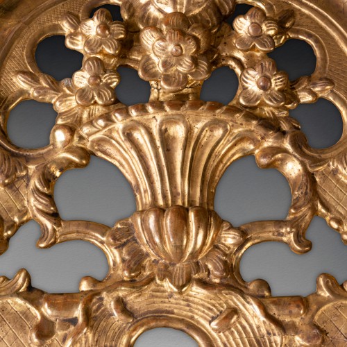 Antiquités - Miroir à fronton en bois doré époque Régence XVIIIe siècle