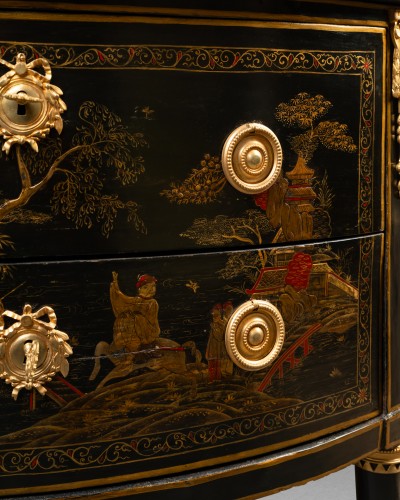 Louis XVI - "Martin varnish" chest Louis XVI period stamped "RUBESTUCK"