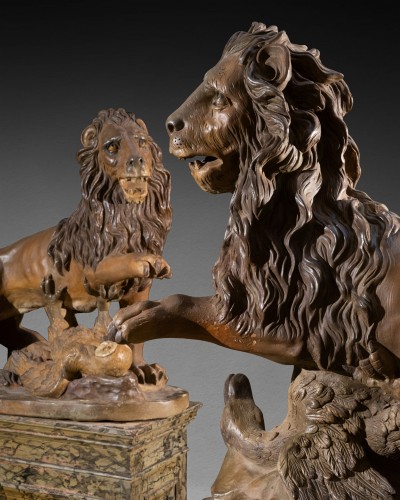 Pair of painted terracotta lions late XVIIIth, early XIXth century - 
