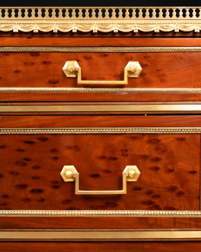 mahogany chest Louis XVI period second half 18th century - Louis XVI