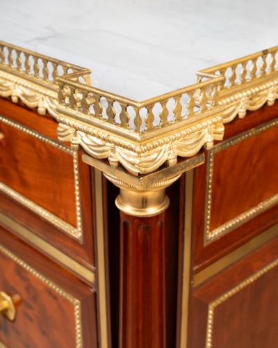 Antiquités - mahogany chest Louis XVI period second half 18th century