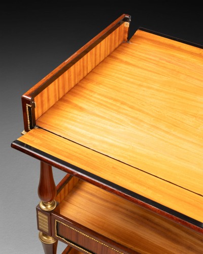 XVIIIe siècle - Table dite "tricoteuse" Travail Français époque Restauration XIXe siècle