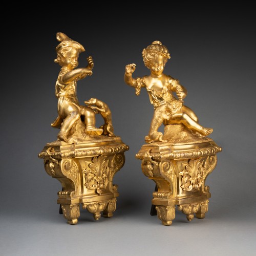 XVIIIe siècle - Paire de chenets en bronze doré époque Régence XVIIIe siècle