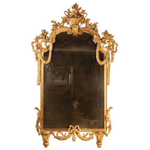 Miroir en bois doré époque Louis XVI deuxième moitié XVIIIe siècle