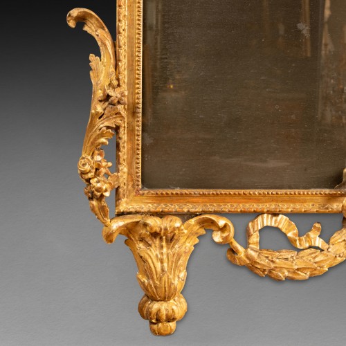 Miroirs, Trumeaux  - Miroir en bois doré époque Louis XVI deuxième moitié XVIIIe siècle