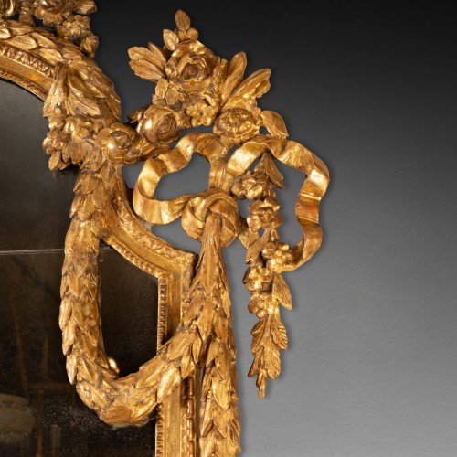 XVIIIe siècle - Miroir en bois doré époque Louis XVI deuxième moitié XVIIIe siècle