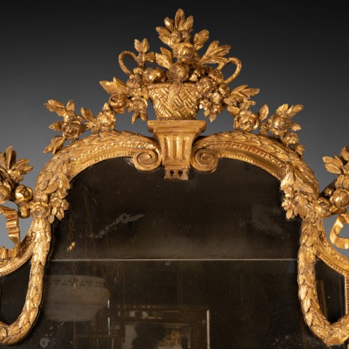 Miroir en bois doré époque Louis XVI deuxième moitié XVIIIe siècle - Louis XVI