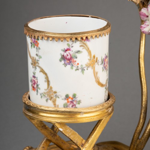 Objet de décoration Encrier - Encrier porcelaine monture bronze doré rocaille milieu du XVIII ème siècle