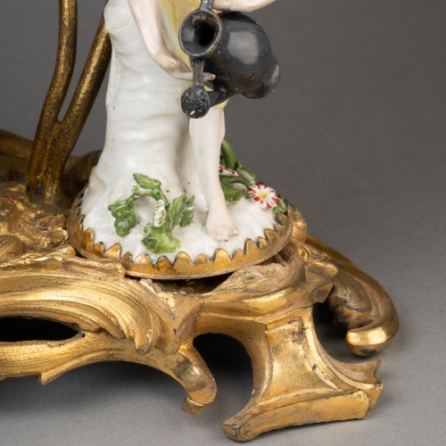 XVIIIe siècle - Encrier porcelaine monture bronze doré rocaille milieu du XVIII ème siècle