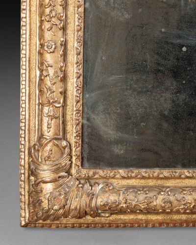 XVIIe siècle - Grand miroir à fronton milieu du XVIIe siècle