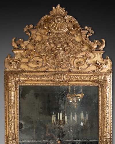 Antiquités - Grand miroir à fronton milieu du XVIIe siècle
