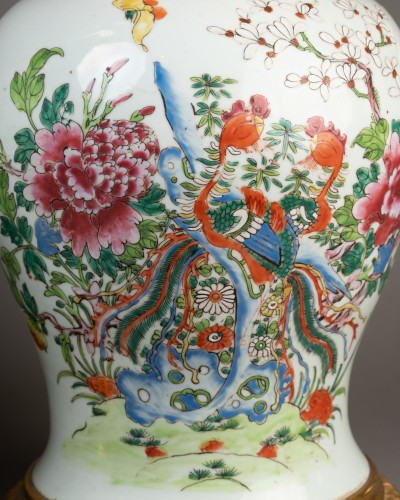 XVIIIe siècle - Paire de grands vases porcelaine de Chine époque Qianlong monture bronze doré