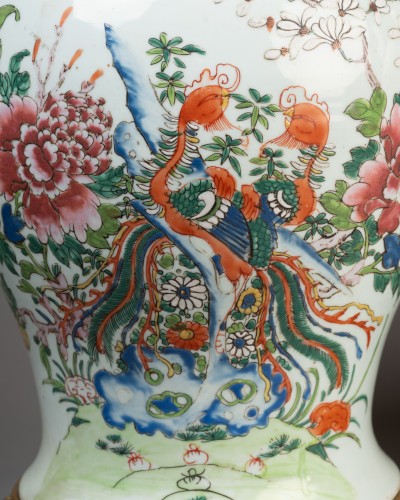 Paire de grands vases porcelaine de Chine époque Qianlong monture bronze doré - Louis XVI