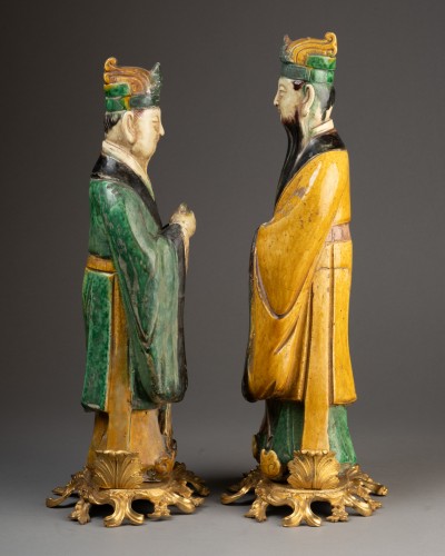 17th century - Pair of Ming Dynasty Chinese figures with bronze mounts, 18th century