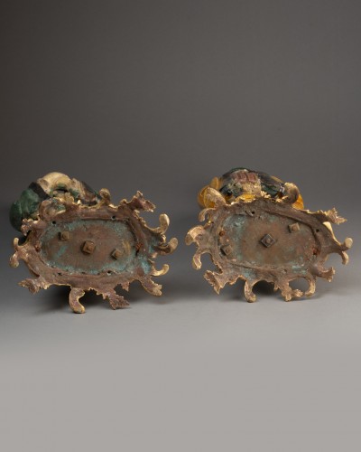 Antiquités - Pair of Ming Dynasty Chinese figures with bronze mounts, 18th century