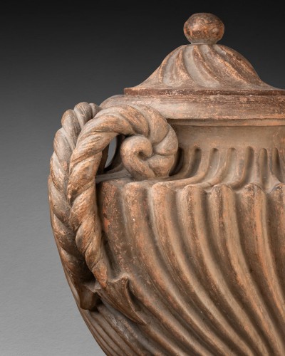 Pair of 19th-century terracotta vases - 