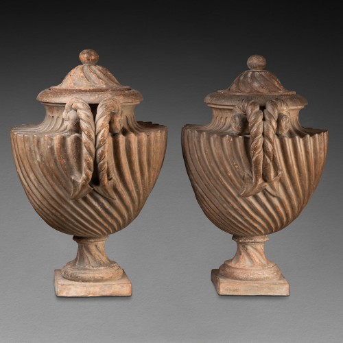 19th century - Pair of 19th-century terracotta vases