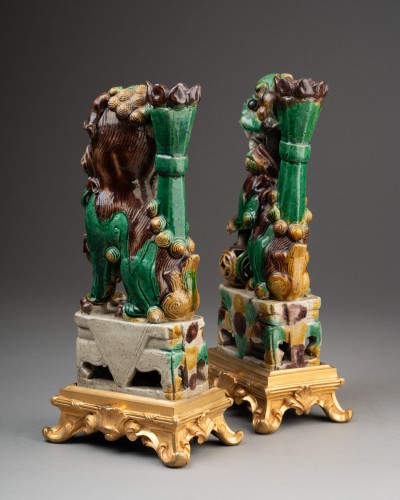 Antiquités - Pair of “Fo Dogs,” Chinese porcelain from the Kangxi period