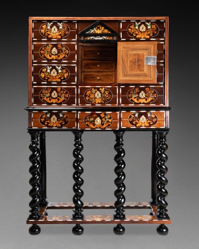 Mobilier Cabinet & Coffre - Cabinet marquèterie jasmin deuxième moitié XVIIe siècle