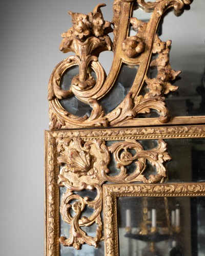 XVIIIe siècle - Miroir à pare closes époque Régence première moitié du XVIIIe siècle