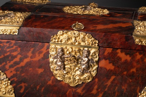 Objects of Vertu  - Case tortoiseshell Flanders 17th century