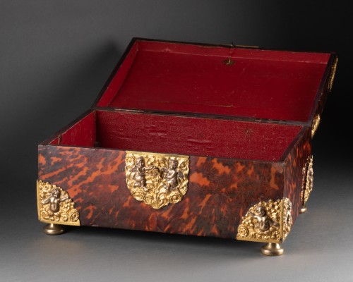 Antiquités - Case tortoiseshell Flanders 17th century