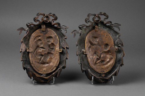 Paire de médaillons en bronze d'époque Louis XVI fin XVIIIe siècle - Laurent Chalvignac
