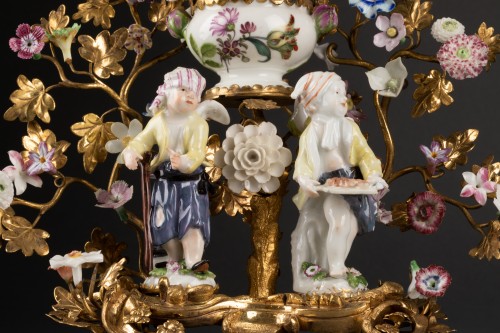 Céramiques, Porcelaines  - Vase pot pourri porcelaine et bronze époque Louis XV milieu XVIIIe siècle