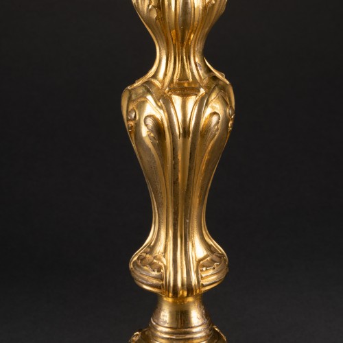 Louis XV - Paire de flambeaux époque Louis XV milieu XVIIIe siècle