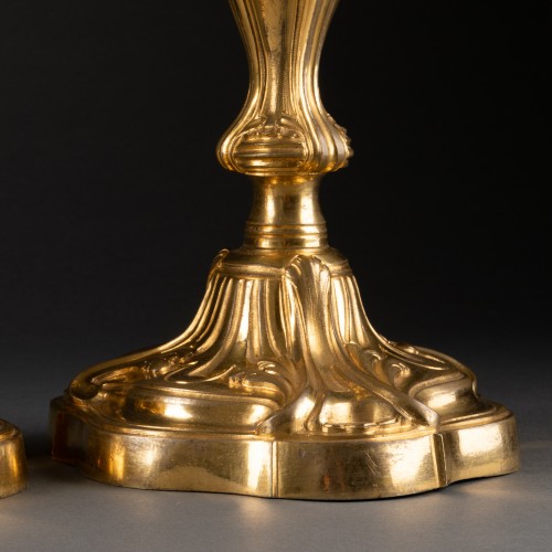 Antiquités - Paire de flambeaux époque Louis XV milieu XVIIIe siècle