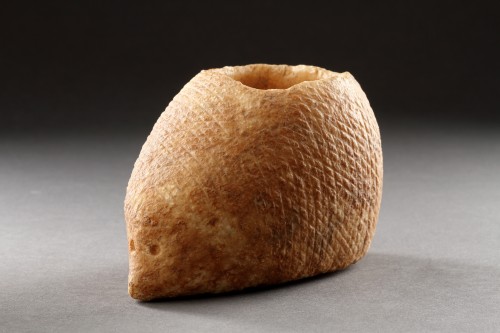 Archéologie  - Vase en albâtre sculpté en forme de hérisson, Proche-Orient 3e millénaire avant JC