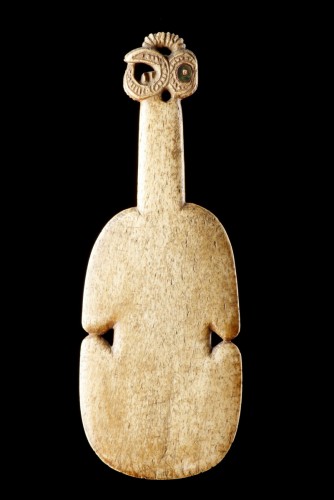 A Finely Carved Maori Whalebone Club ‘Kotiate Paraoa’  - 