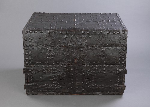 Objets de Curiosité  - Coffre-fort de prêtre itinérant