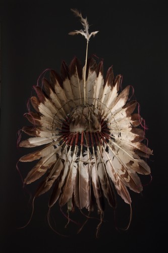 Collectibles  - A Native American Plains Lakota Sioux Swept Back Eagle Feather War Bonnet 