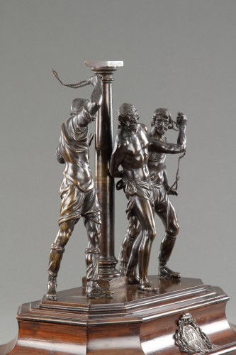 Antiquités - Sculpture représentant la Flagellation du Christ