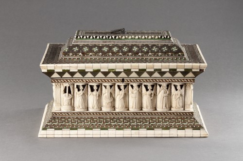Renaissance - Important coffret de mariage en sarcophage