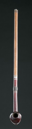 Exceptionnelle pipe nguni du Cap oriental, avec son fourneau et son tuyau - Finch and Co