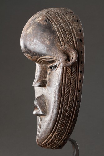Antiquités - A Powerful Female ‘Bakorozai’ Initiation Mask