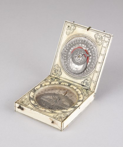 Renaissance - Bel exemple de cadran de poche magnétique de Dieppe de type « azimut » ou « blound »