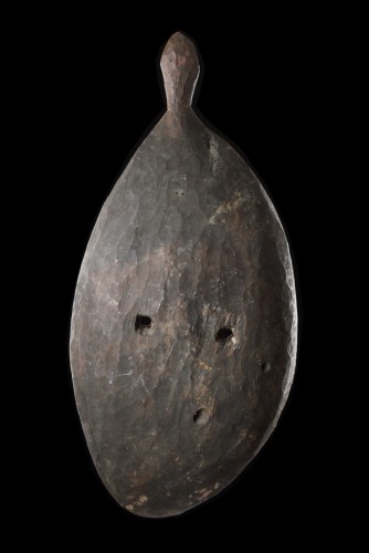 An Early Large and Fine Bahinemo ‘Garra’ Hook Mask - 