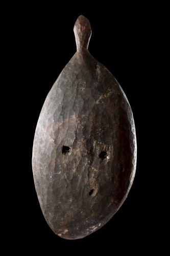  - An Early Large and Fine Bahinemo ‘Garra’ Hook Mask