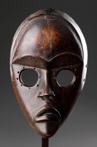 Antiquités - A Dan Mask 