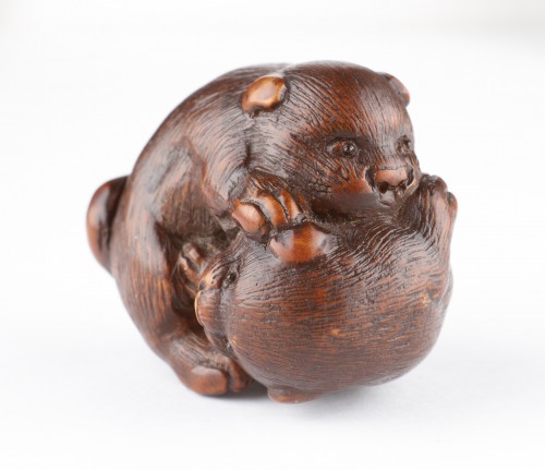 Antiquités - A Finely Carved Wood Netsuke of Two Puppy Dogs Playing 