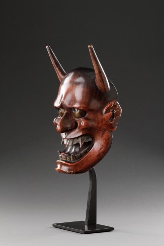 Masque en hinoki représentant « Ja » - Finch and Co