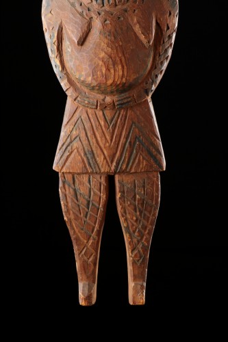 Paire de figures funéraires sculptées du peuple Kalasha - 