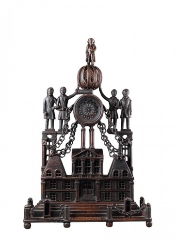 Deux curieux modèles architecturaux naïfs français en noyer sculpté