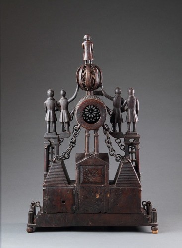 Deux curieux modèles architecturaux naïfs français en noyer sculpté - Objets de Curiosité Style 