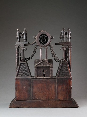 Antiquités - Deux curieux modèles architecturaux naïfs français en noyer sculpté