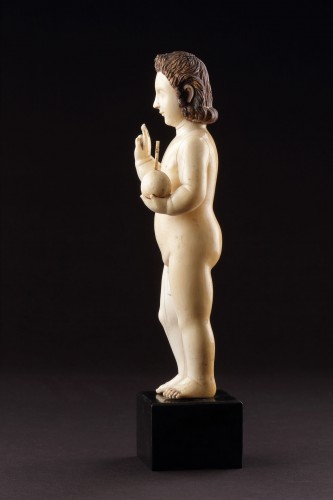 Indo-Portuguese Goa Finely Carved Ivory Figure of the Infant Christ  - 