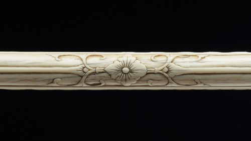 XVIIe siècle - Paire de supports en ivoire sculpté pour hamac, Chine Dynastie Ming 1580-1644